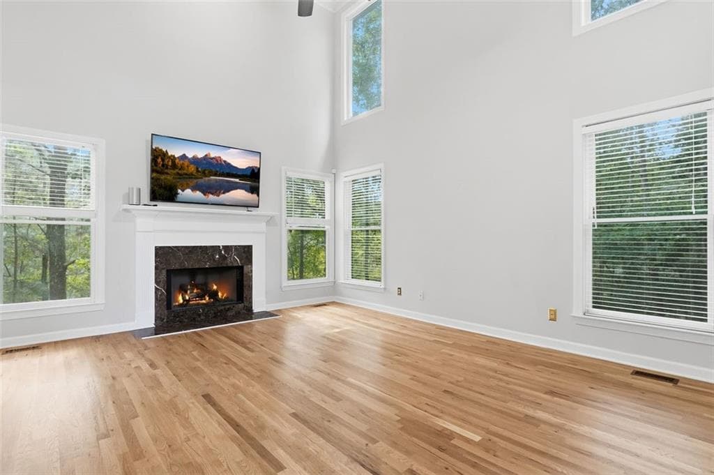 5 bedroom, 4 bathroom, 3,075 sq ft single family residence for sale at 115 Redleaf Court, Alpharetta, GA 30005 — photo 9