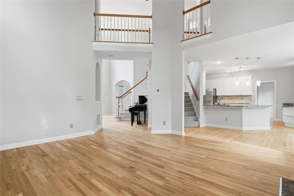 5 bedroom, 4 bathroom, 3,075 sq ft single family residence for sale at 115 Redleaf Court, Alpharetta, GA 30005 — photo 10