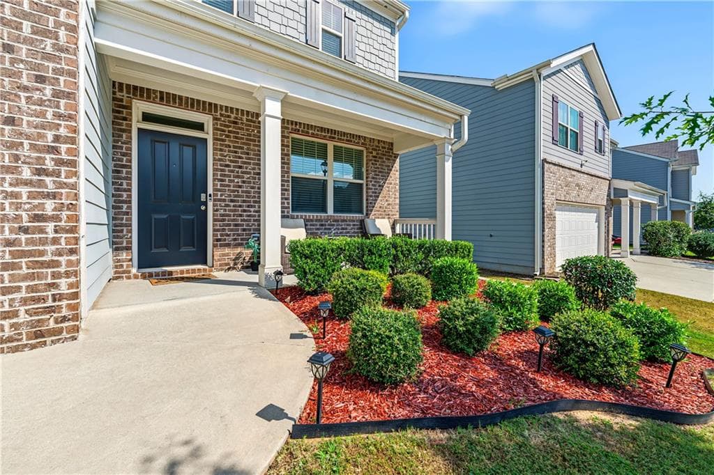 4 bedroom, 3 bathroom, 2,190 sq ft single family residence for sale at 5384 Pennington Court, Atlanta, GA 30349 — photo 4