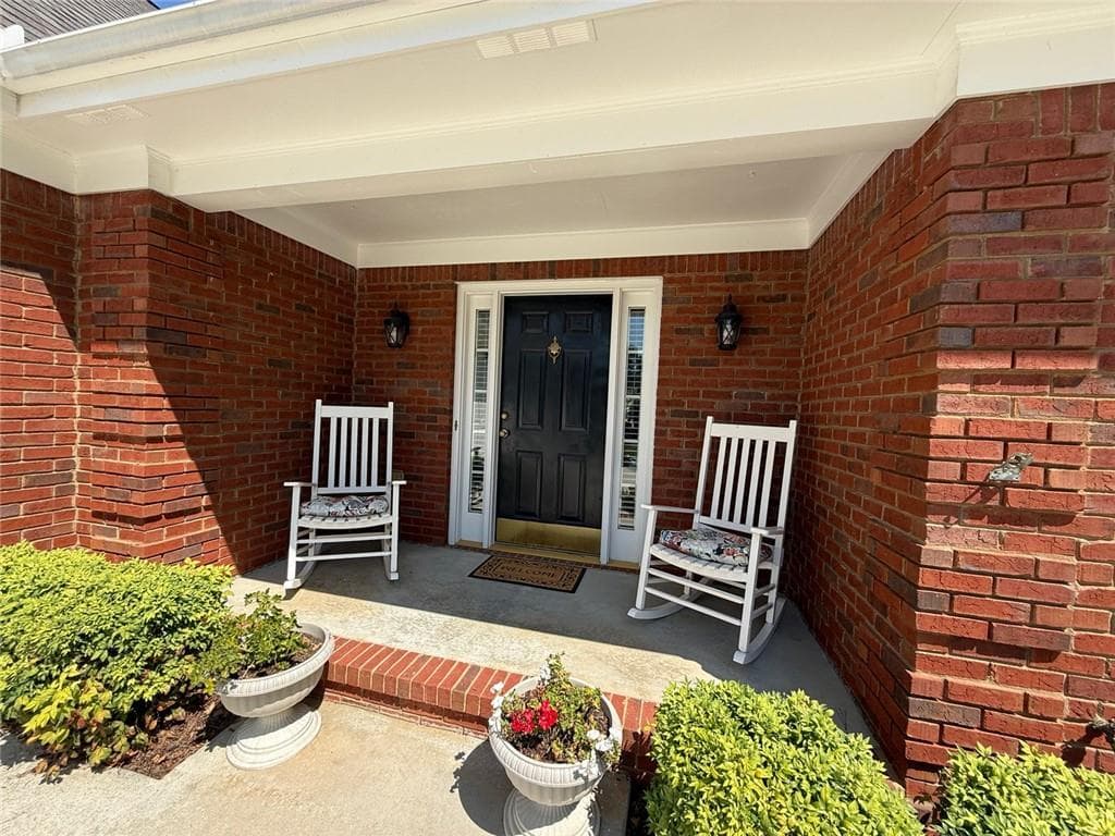 3 bedroom, 3 bathroom, 2,389 sq ft single family residence for sale at 805 Ivy Ridge Drive, Loganville, GA 30052 — photo 8