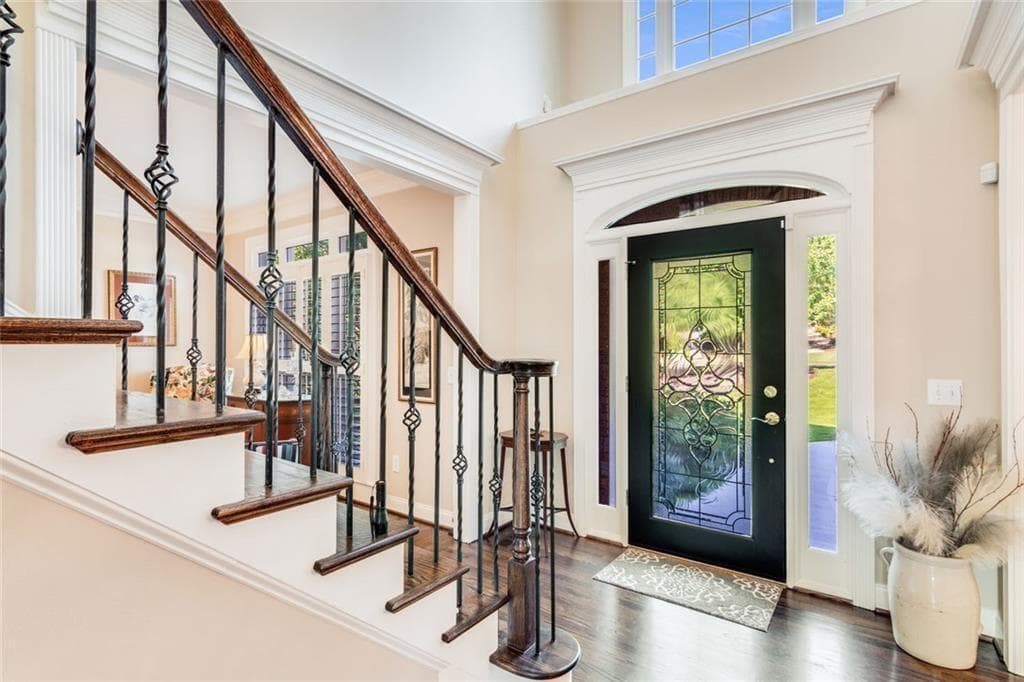 5 bedroom, 5 bathroom, 3,650 sq ft single family residence for sale at 116 Riverview Drive, Suwanee, GA 30024 — photo 2