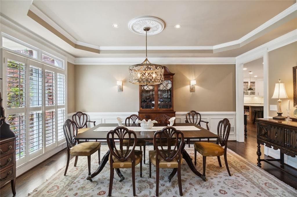 5 bedroom, 5 bathroom, 3,650 sq ft single family residence for sale at 116 Riverview Drive, Suwanee, GA 30024 — photo 4