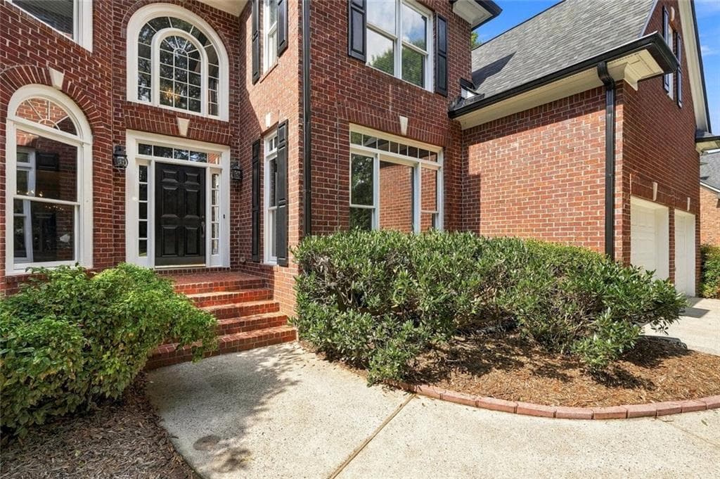 5 bedroom, 4 bathroom, 3,954 sq ft single family residence for sale at 238 Rivergate Drive, Suwanee, GA 30024 — photo 6