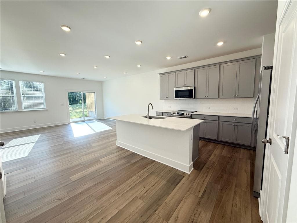 3 bedroom, 3 bathroom, 1,825 sq ft townhouse for rent at 546 East Rope Mill, Holly Springs, GA 30115 for $2,475 a month — photo 6