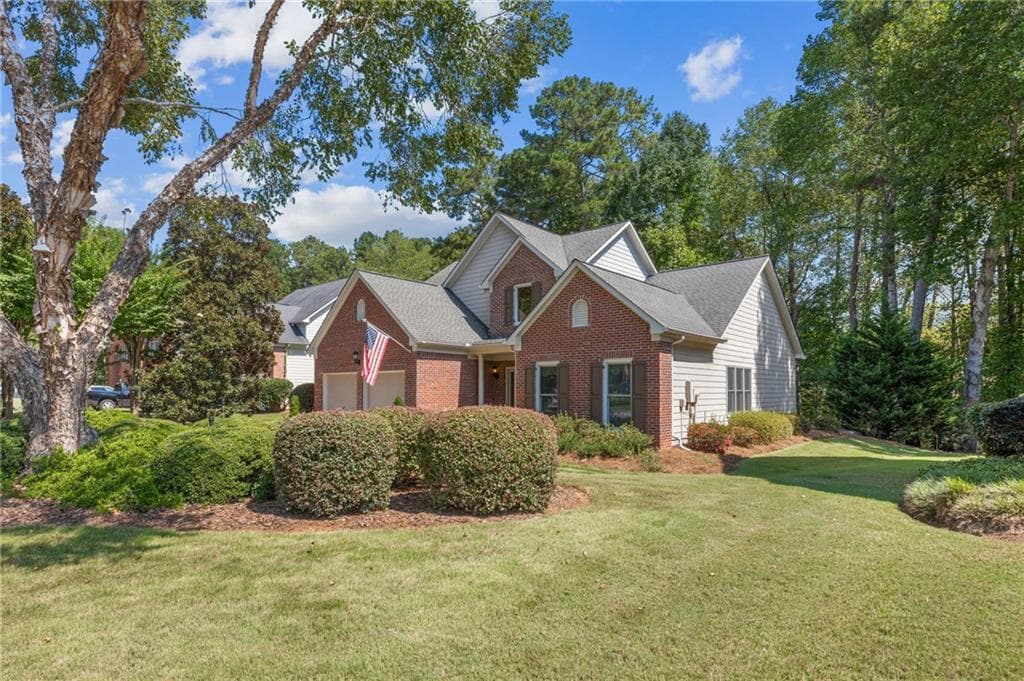 3 bedroom, 3 bathroom, 2,352 sq ft single family residence for sale at 4209 Mill Grove Lane, Smyrna, GA 30082 — photo 2