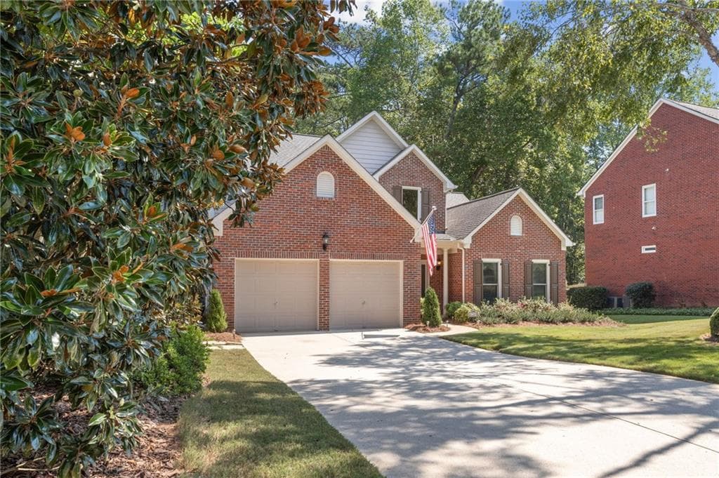 3 bedroom, 3 bathroom, 2,352 sq ft single family residence for sale at 4209 Mill Grove Lane, Smyrna, GA 30082 — photo 3