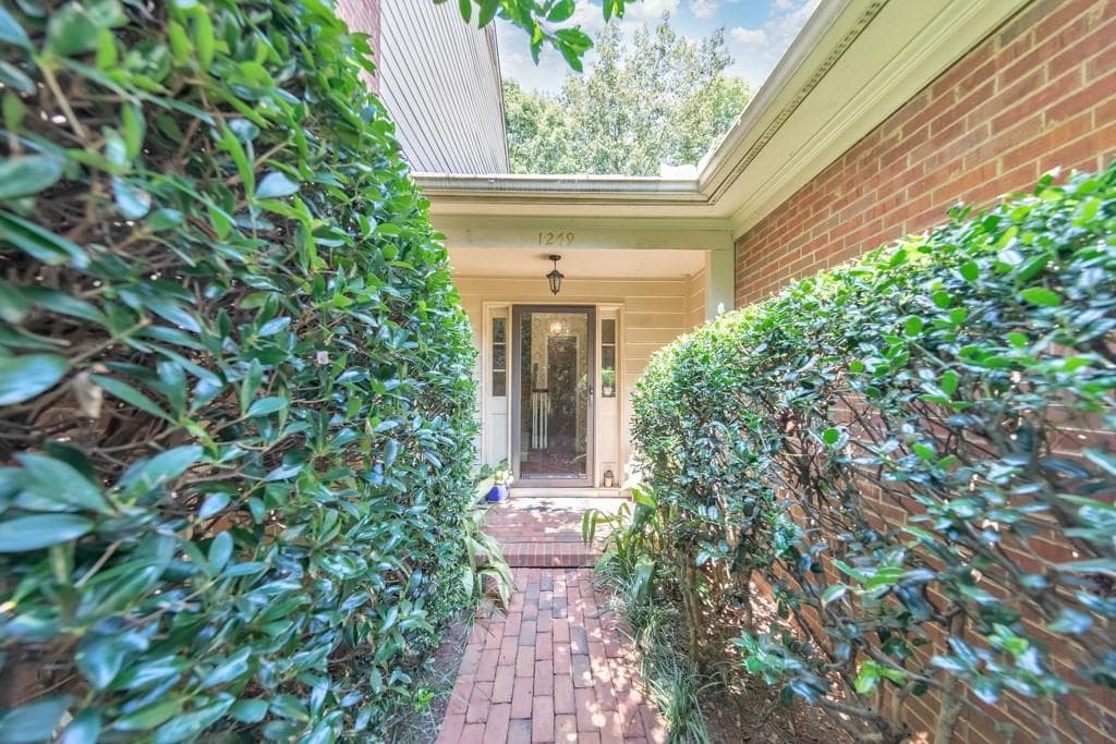 3 bedroom, 3 bathroom, 1,676 sq ft townhouse for sale at 1269 Whitlock Ridge Drive, Marietta, GA 30064 — photo 2