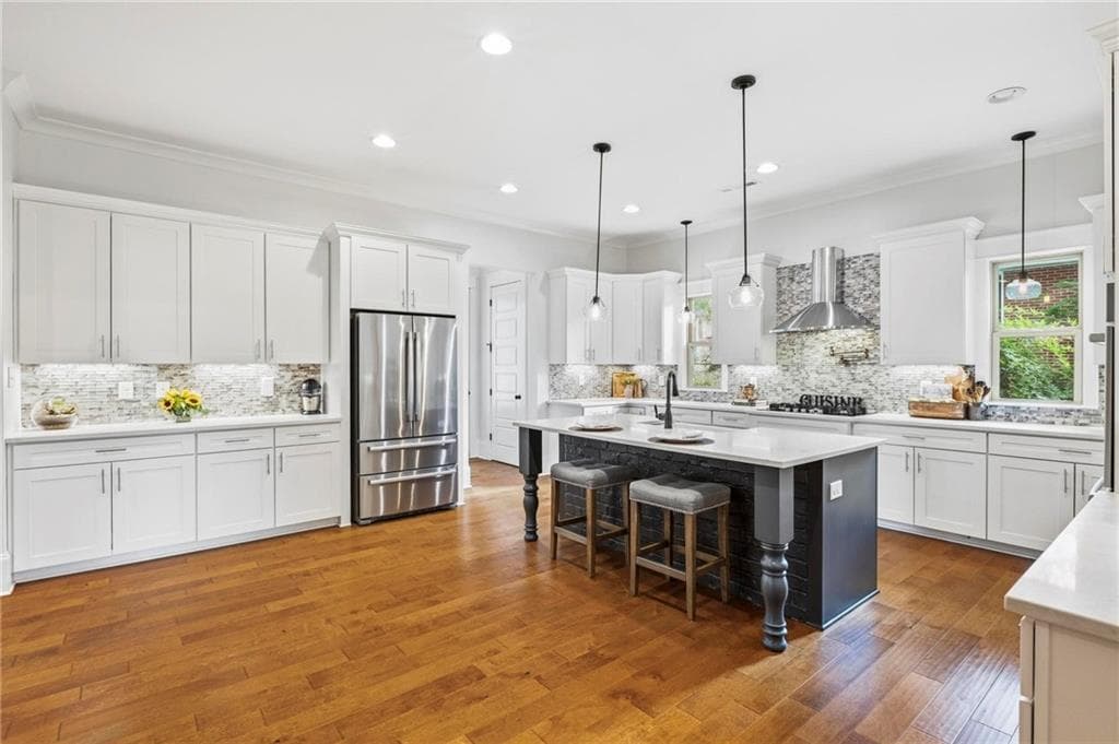 4 bedroom, 5 bathroom, 4,515 sq ft single family residence for sale at 2043 Cambridge Avenue, Atlanta, GA 30337 — photo 7