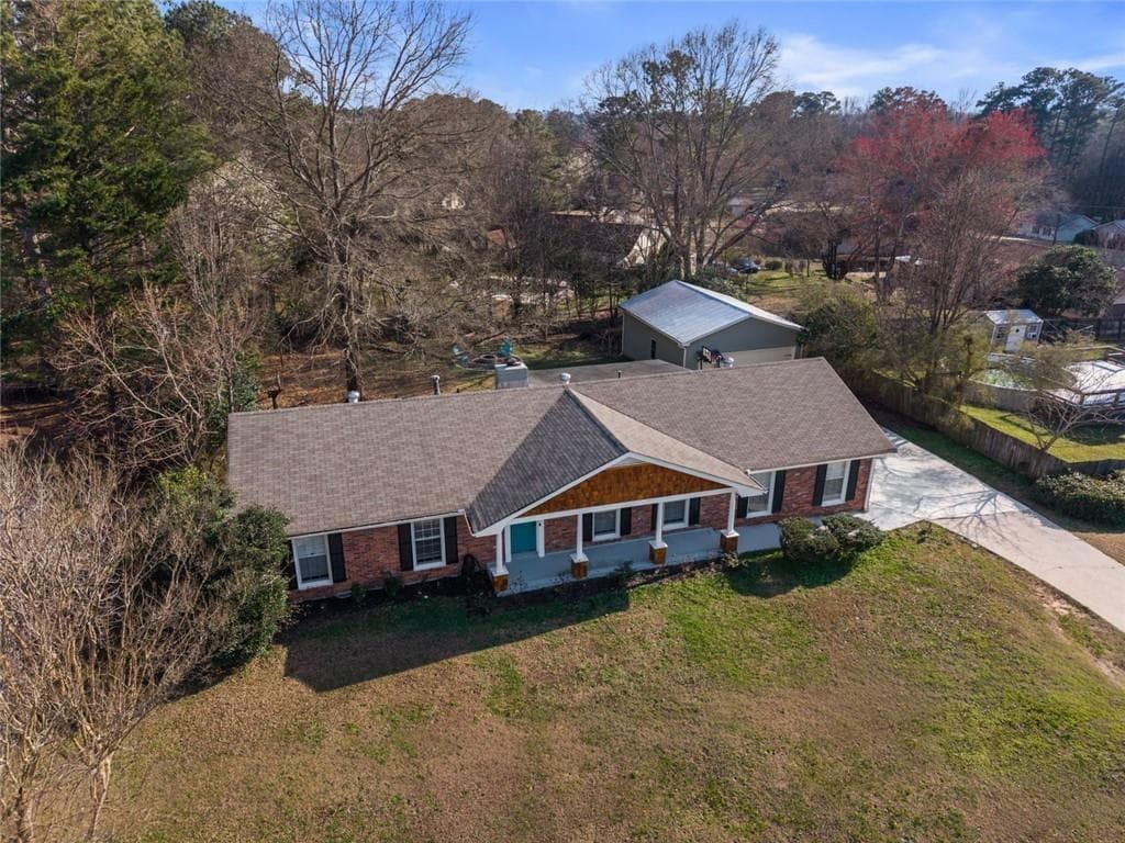 3 bedroom, 2 bathroom, 2,108 sq ft single family residence for sale at 599 Honey Creek Road, Conyers, GA 30094 — photo 6