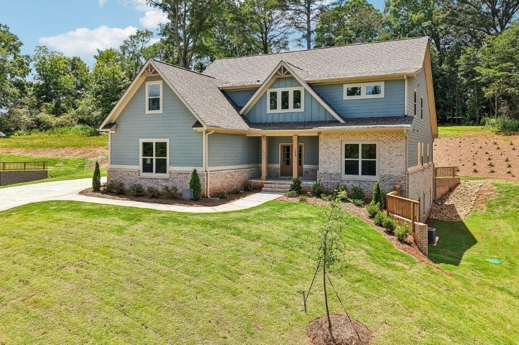 4 bedroom, 4 bathroom, 3,493 sq ft single family residence for sale at 158 Races Road, Hoschton, GA 30548 — photo 2