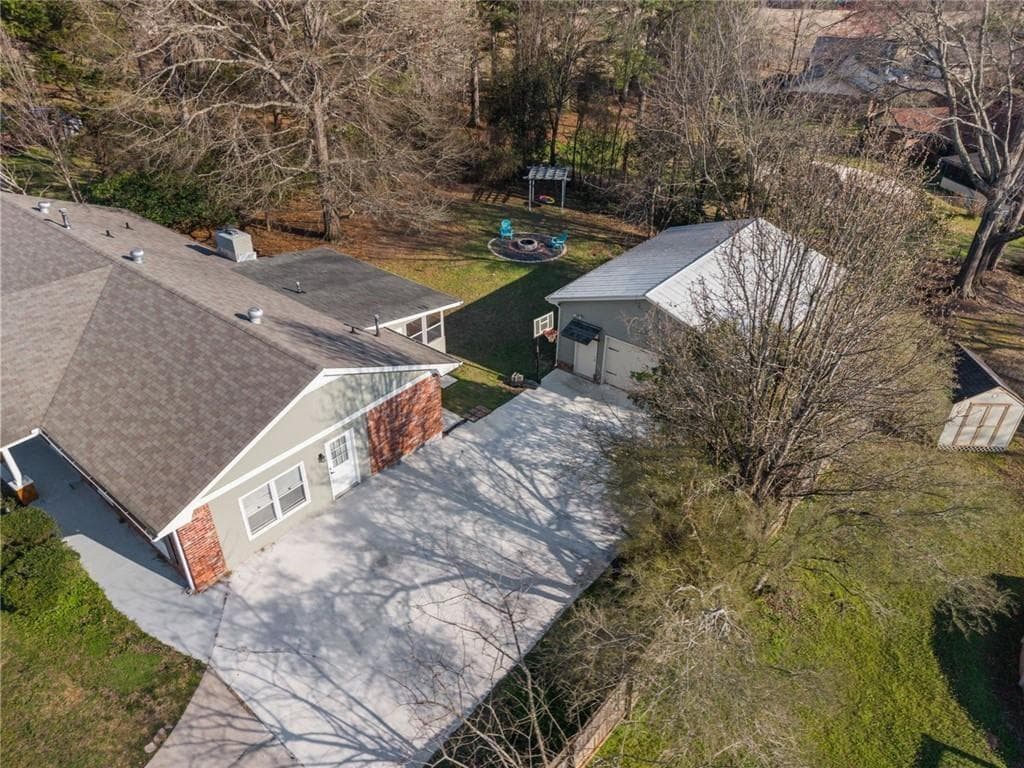 3 bedroom, 2 bathroom, 2,108 sq ft single family residence for sale at 599 Honey Creek Road, Conyers, GA 30094 — photo 8