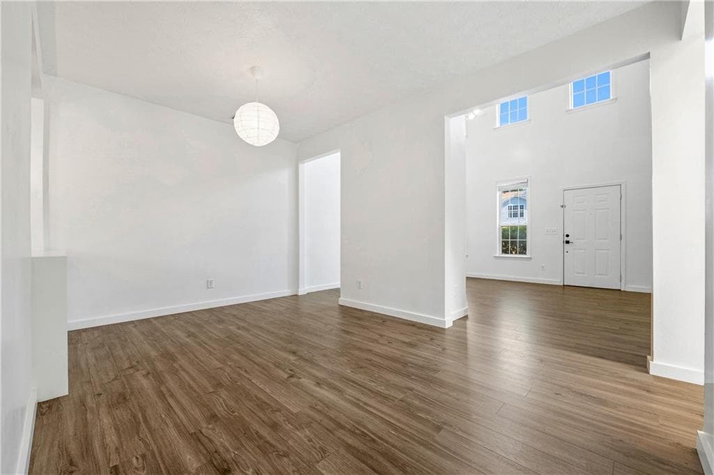 3 bedroom, 3 bathroom, 2,008 sq ft townhouse for sale at 109 Oak Green Drive, Lawrenceville, GA 30044 — photo 7