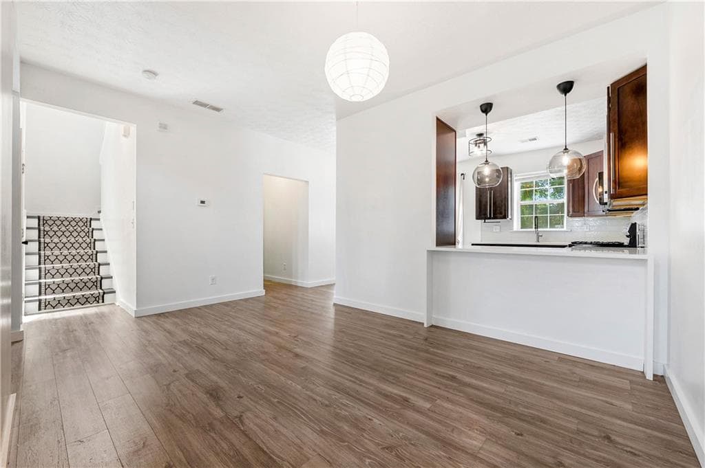 3 bedroom, 3 bathroom, 2,008 sq ft townhouse for sale at 109 Oak Green Drive, Lawrenceville, GA 30044 — photo 8