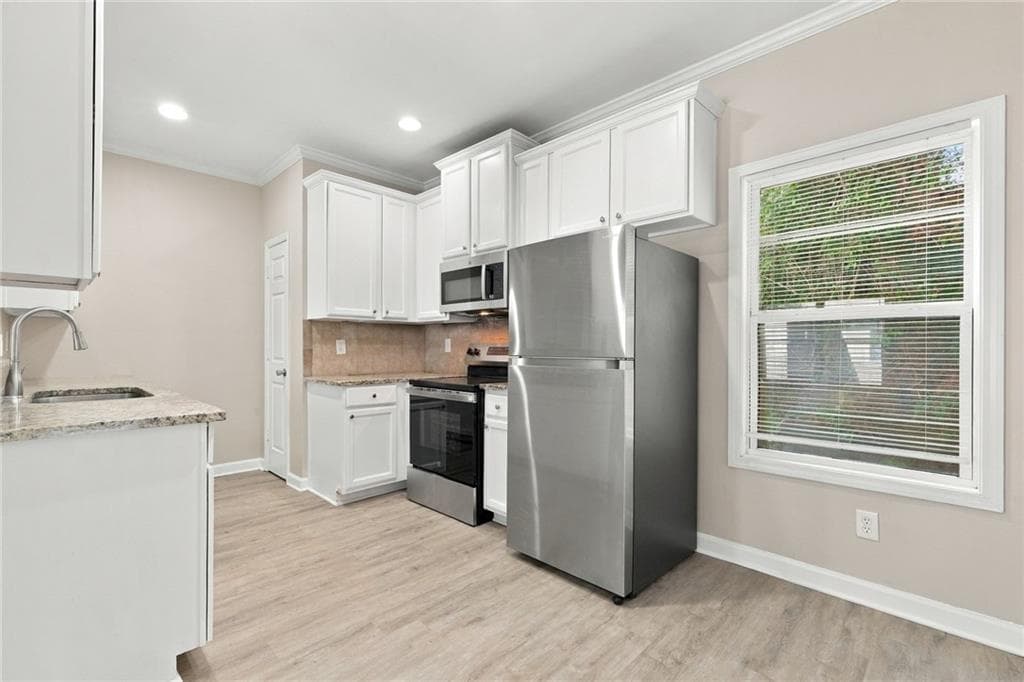 3 bedroom, 3 bathroom, 1,790 sq ft single family residence for rent at 84 Holly Road, Atlanta, GA 30314 for $2,350 a month — photo 3