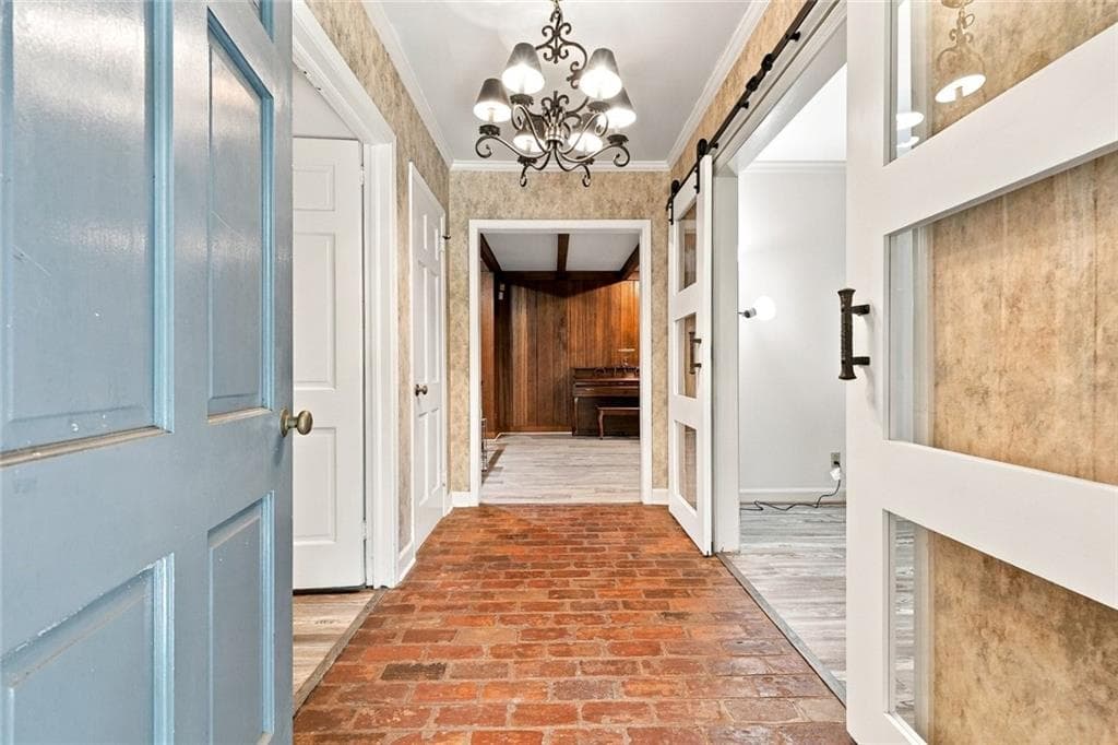4 bedroom, 5 bathroom, 4,604 sq ft single family residence for sale at 1387 Springdale Road, Gainesville, GA 30501 — photo 3