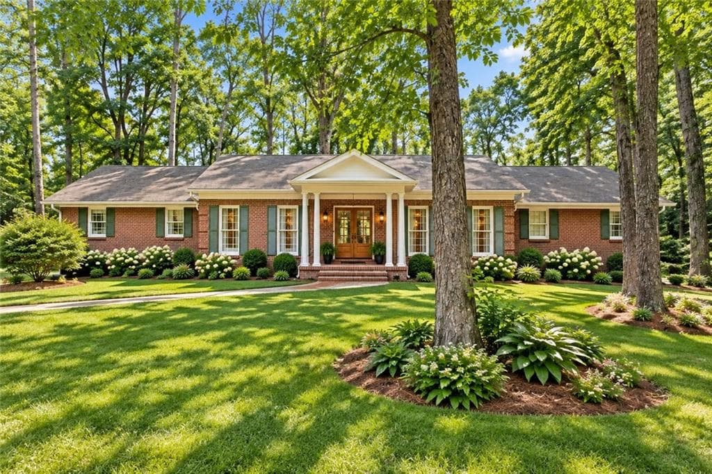4 bedroom, 3 bathroom, 2,171 sq ft single family residence under contract at 2373 Oxbow Circle, Stone Mountain, GA 30087