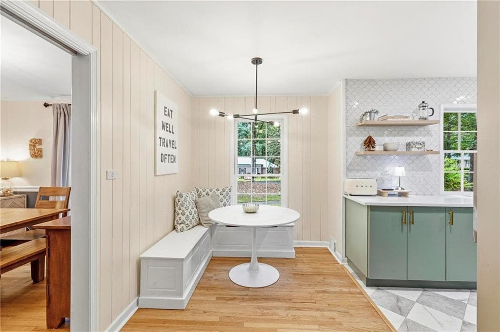 4 bedroom, 3 bathroom, 2,171 sq ft single family residence under contract at 2373 Oxbow Circle, Stone Mountain, GA 30087 — photo 6
