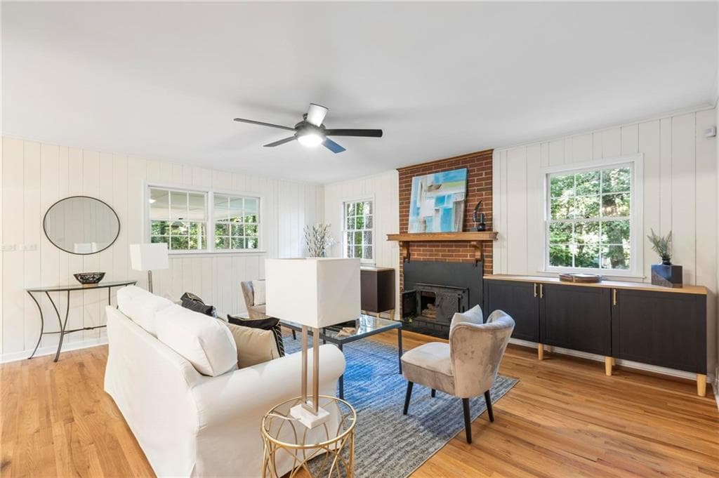 4 bedroom, 3 bathroom, 2,171 sq ft single family residence under contract at 2373 Oxbow Circle, Stone Mountain, GA 30087 — photo 10