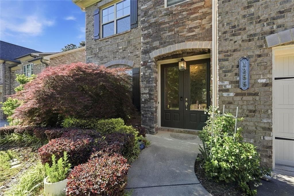 5 bedroom, 5 bathroom, 4,645 sq ft single family residence for sale at 1255 Redbud Drive, Alpharetta, GA 30005 — photo 5