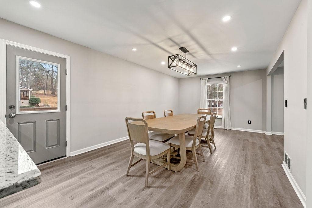 3 bedroom, 3 bathroom, 1,768 sq ft single family residence for sale at 1200 Park Place Drive, Jonesboro, GA 30236 — photo 5