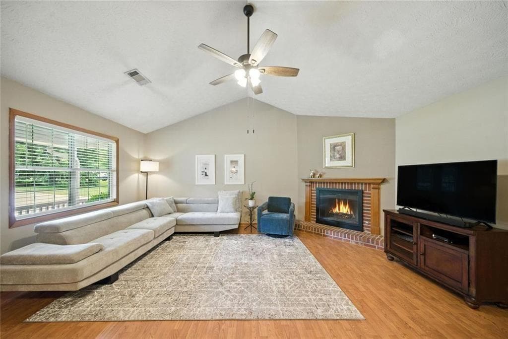 3 bedroom, 2 bathroom, 1,355 sq ft single family residence for sale at 111 Brownsmill Drive, Grayson, GA 30017 — photo 7