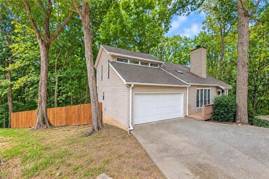 3 bedroom, 3 bathroom, 2,474 sq ft single family residence for sale at 638 Green Valley Drive, Smyrna, GA 30082 — photo 2
