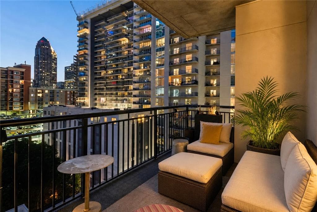 2 bedroom, 3 bathroom, 1,732 sq ft condominium for sale at 222 12th Street 1503, Atlanta, GA 30309 — photo 2