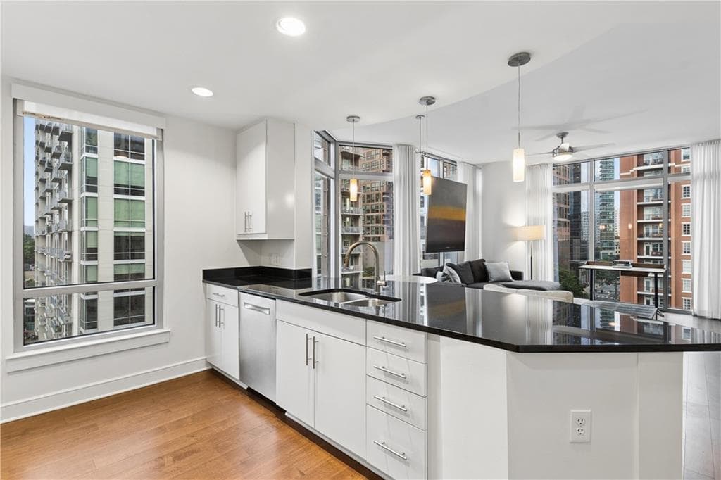 2 bedroom, 3 bathroom, 1,732 sq ft condominium for sale at 222 12th Street 1503, Atlanta, GA 30309 — photo 9