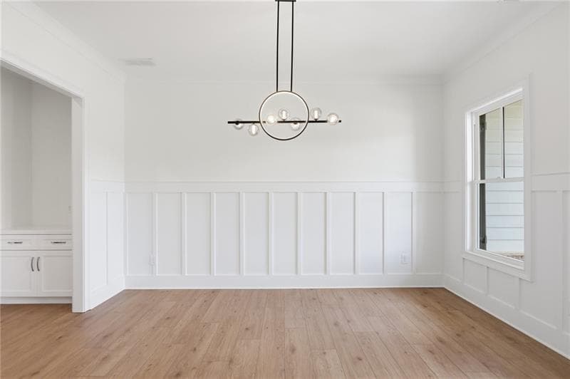 5 bedroom, 5 bathroom, 3,592 sq ft single family residence for sale at 3149 Spinnakers Reach View, Marietta, GA 30064 — photo 4