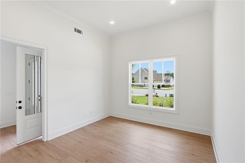 5 bedroom, 5 bathroom, 3,592 sq ft single family residence for sale at 3149 Spinnakers Reach View, Marietta, GA 30064 — photo 7