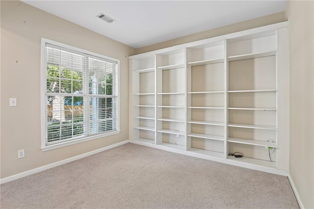 4 bedroom, 3 bathroom, 2,402 sq ft single family residence for sale at 3660 Azurite Street, Cumming, GA 30040 — photo 4