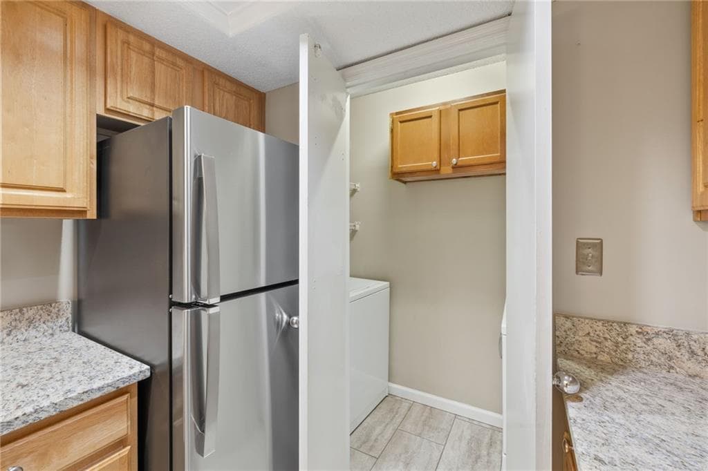 1 bedroom, 1 bathroom, 690 sq ft condominium for sale at 2054 Chastain Park Court, Atlanta, GA 30342 — photo 5