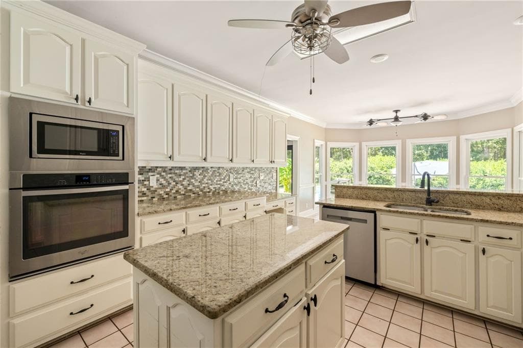 4 bedroom, 3 bathroom, 3,564 sq ft single family residence for sale at 343 Brooks Woolsey Road, Fayetteville, GA 30215 — photo 10