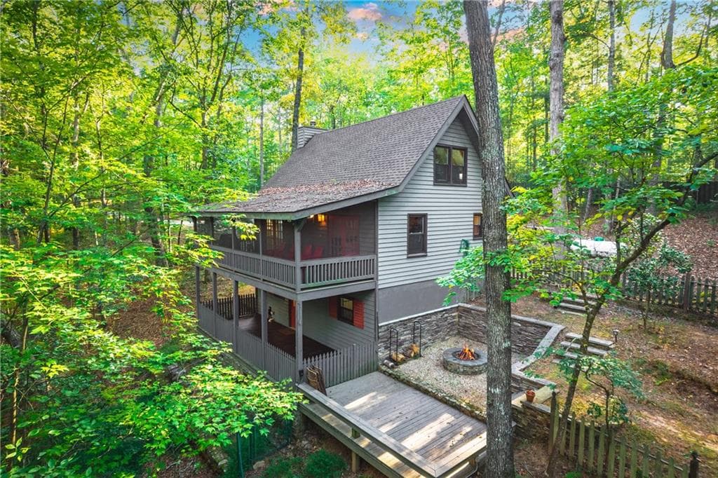 3 bedroom, 2 bathroom, 1,620 sq ft single family residence for sale at 149 River Ridge Road, Blue Ridge, GA 30513 — photo 2