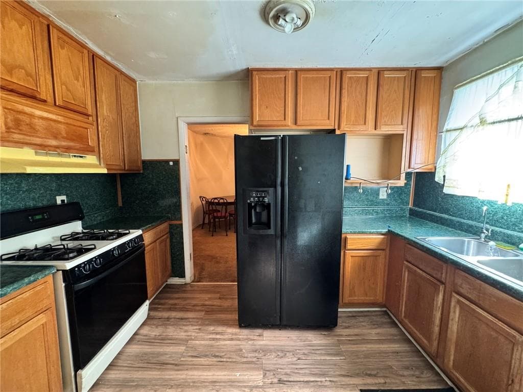 3 bedroom, 2 bathroom, 1,236 sq ft single family residence for sale at 1920 Hallman Street, Atlanta, GA 30317 — photo 8