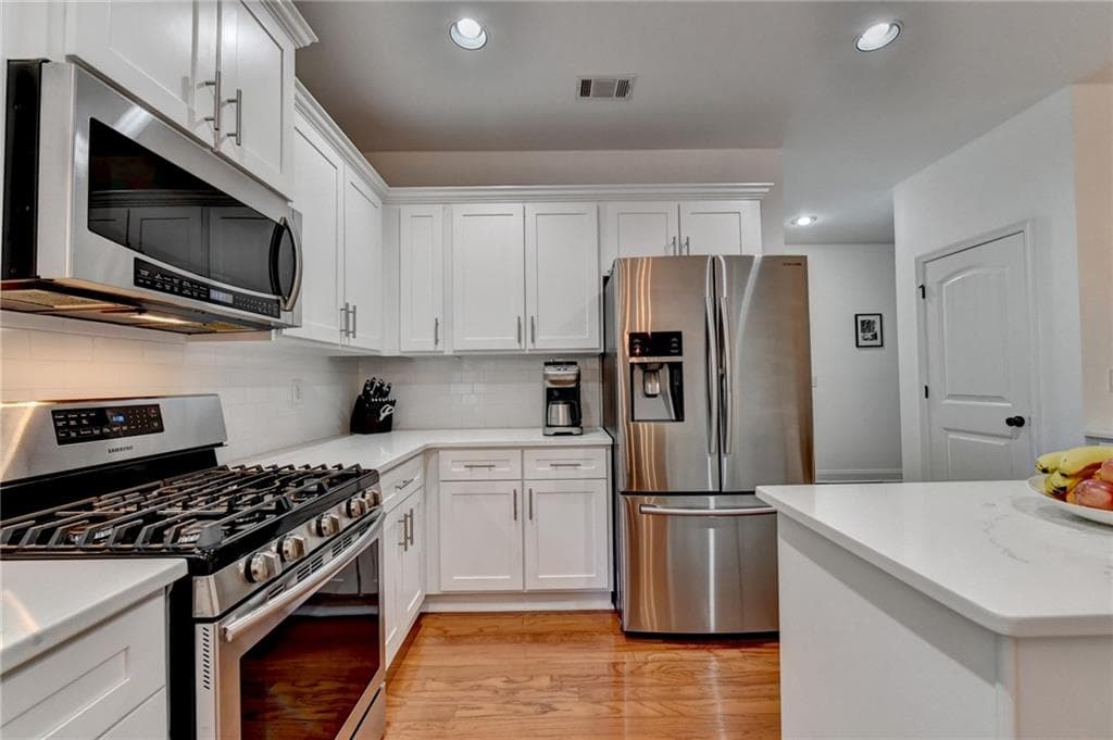 4 bedroom, 3 bathroom, 2,456 sq ft single family residence for sale at 5247 Blossom Brook Drive, Sugar Hill, GA 30518 — photo 8
