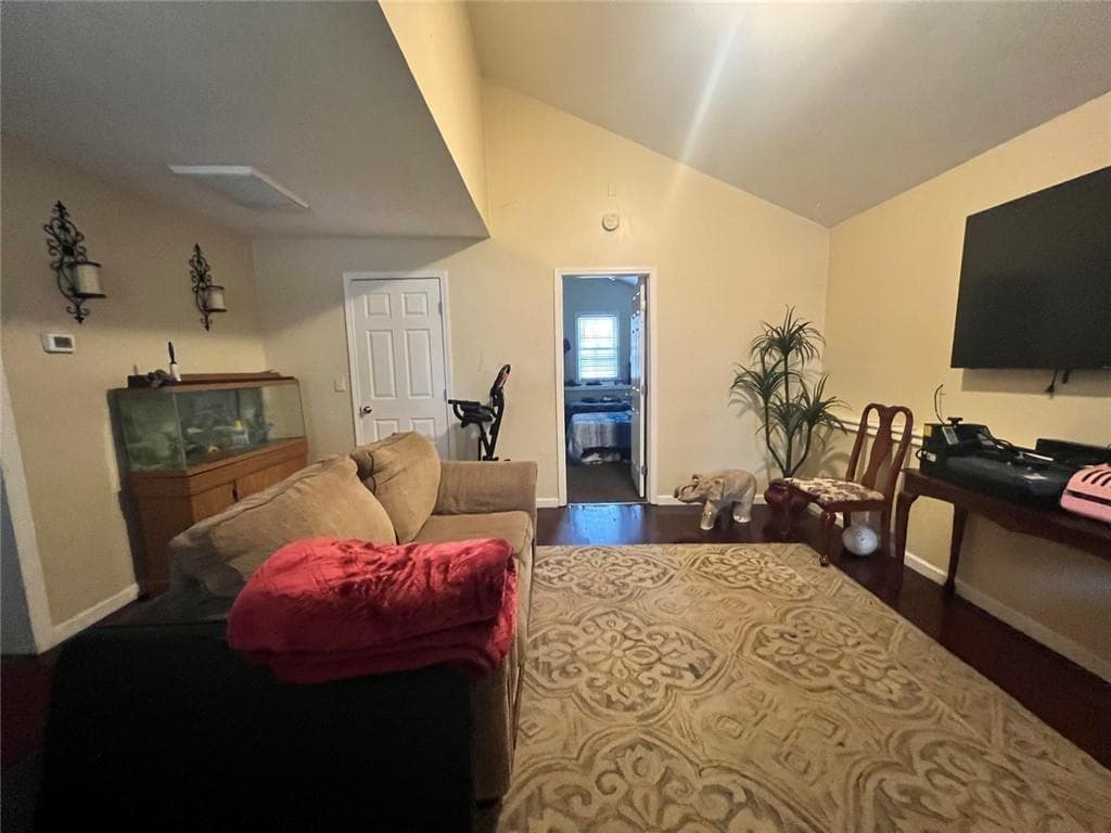 5 bedroom, 2 bathroom, 2,400 sq ft single family residence for sale at 4004 Campbellton Road, Atlanta, GA 30331 — photo 4