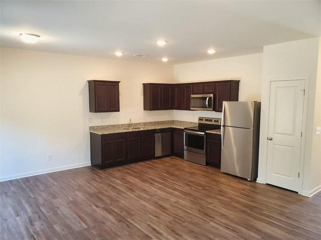 3 bedroom, 3 bathroom, 1,386 sq ft townhouse for rent at 3063 Tarian Way, Decatur, GA 30034 for $1,950 a month — photo 5