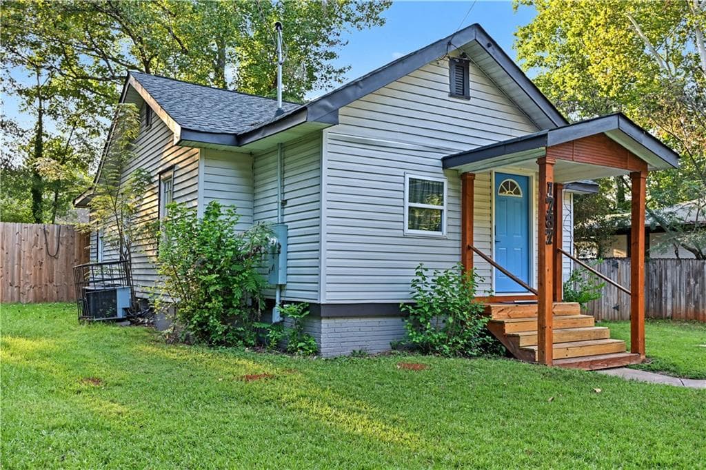 3 bedroom, 2 bathroom, 1,230 sq ft single family residence for sale at 1787 lynn Lane, Decatur, GA 30032 — photo 10