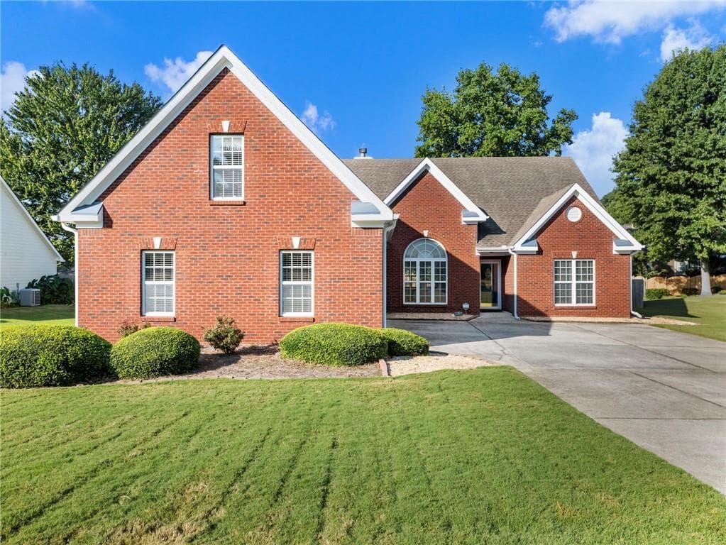 4 bedroom, 2 bathroom, 2,862 sq ft single family residence for sale at 1256 Oakmont Ridge Drive, Lawrenceville, GA 30043