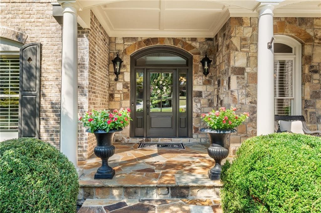 6 bedroom, 7 bathroom, 6,649 sq ft single family residence for sale at 3125 Wills Mill Road, Cumming, GA 30041 — photo 2