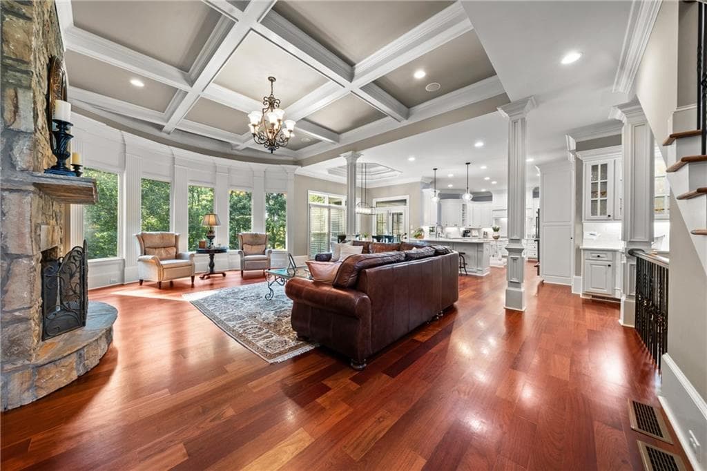 6 bedroom, 7 bathroom, 6,649 sq ft single family residence for sale at 3125 Wills Mill Road, Cumming, GA 30041 — photo 4