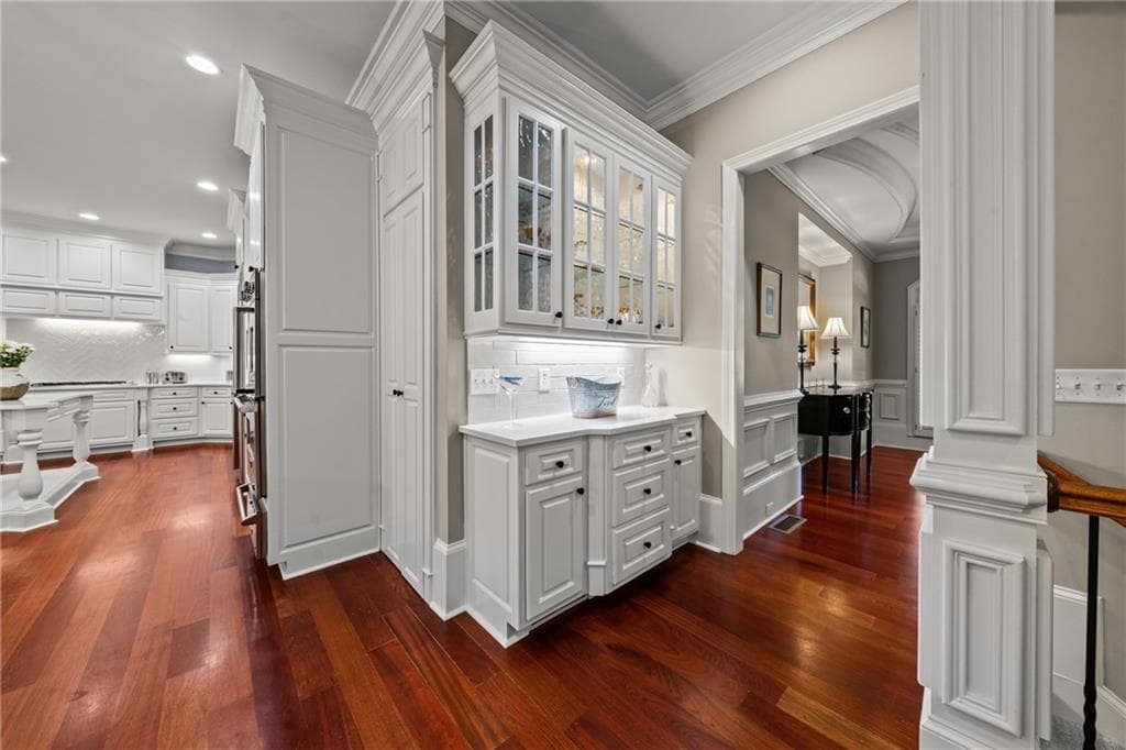 6 bedroom, 7 bathroom, 6,649 sq ft single family residence for sale at 3125 Wills Mill Road, Cumming, GA 30041 — photo 8