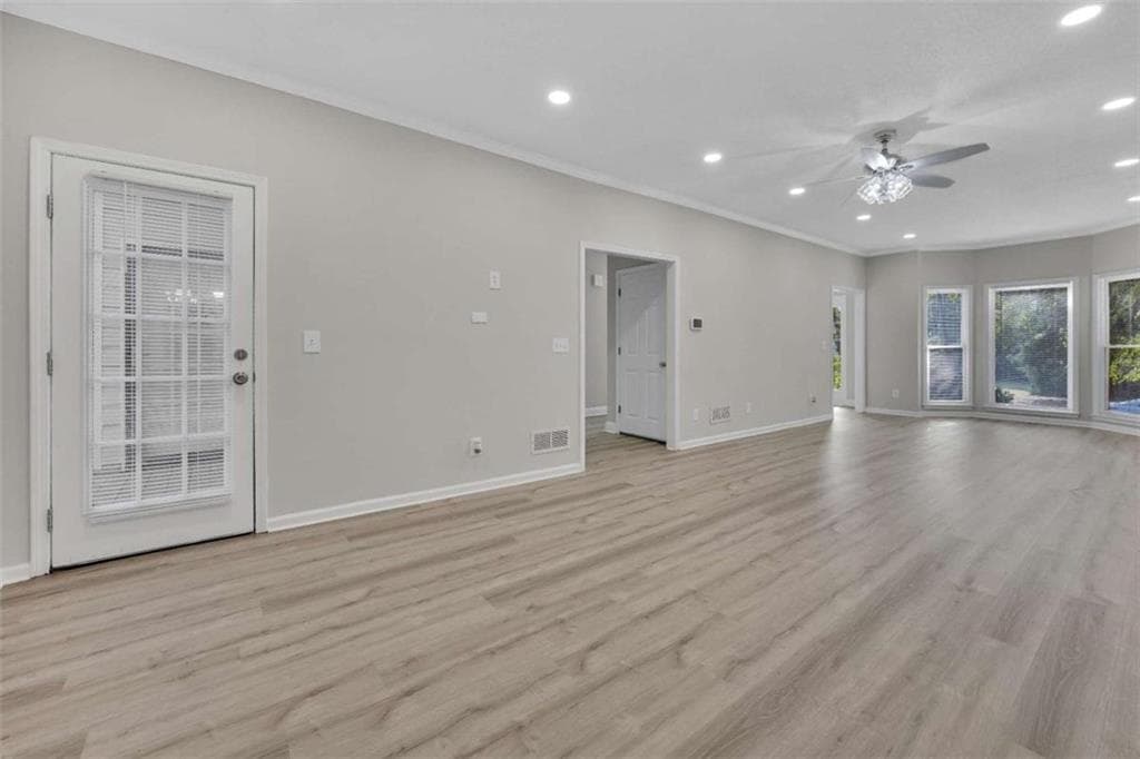 6 bedroom, 4 bathroom, 4,146 sq ft single family residence for rent at 2781 Jen Chris Drive, Snellville, GA 30039 for $3,900 a month — photo 7