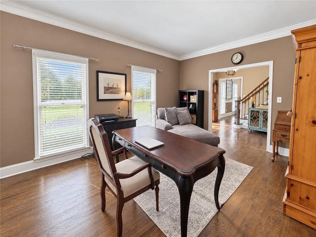 4 bedroom, 4 bathroom, 3,625 sq ft single family residence for sale at 1455 Chinook Court, Lilburn, GA 30047 — photo 6