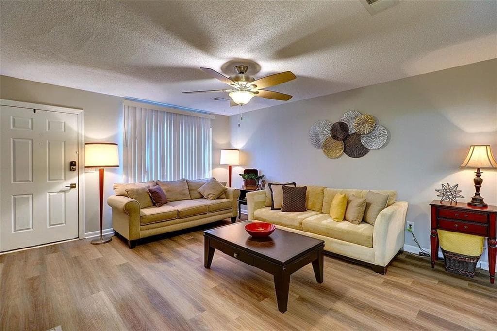 2 bedroom, 3 bathroom, 1,240 sq ft townhouse for sale at 213 High Creek Drive, Roswell, GA 30076 — photo 10