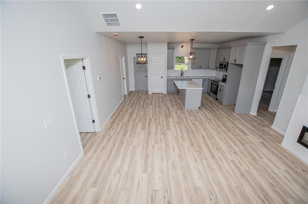 3 bedroom, 2 bathroom, 1,320 sq ft single family residence for sale at 185 Kennedy Estates Road, Carrollton, GA 30116 — photo 9