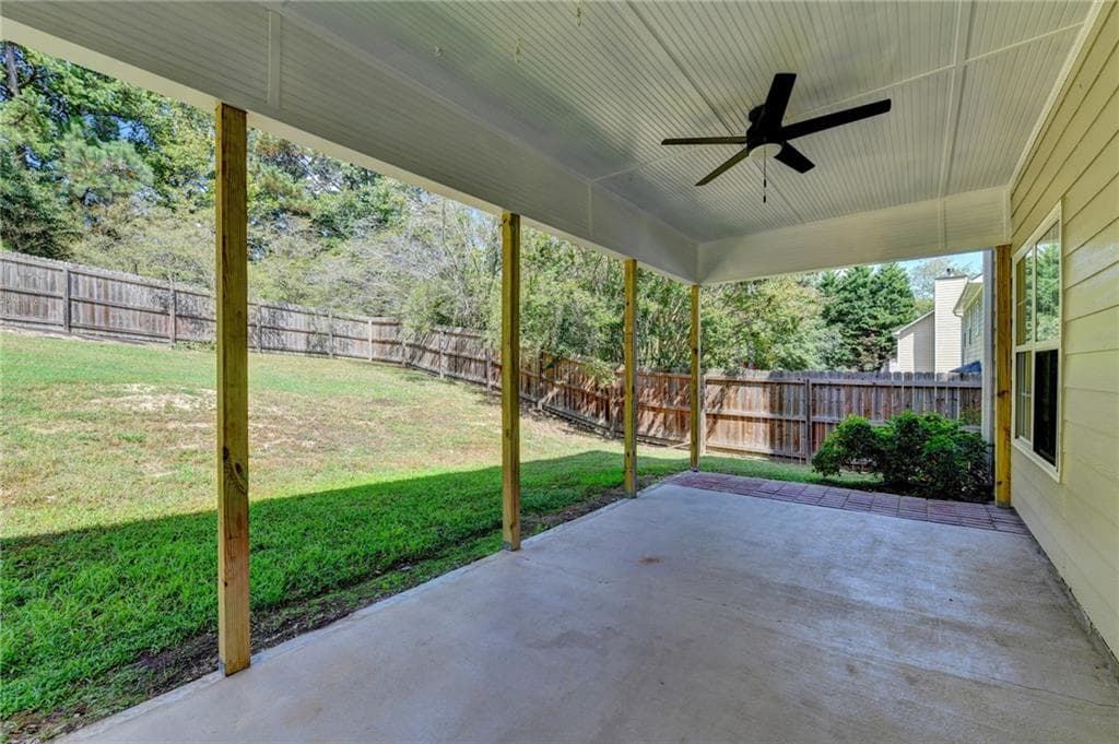 4 bedroom, 3 bathroom, 2,158 sq ft single family residence for sale at 3422 Cascade Ive Drive, Buford, GA 30519 — photo 4