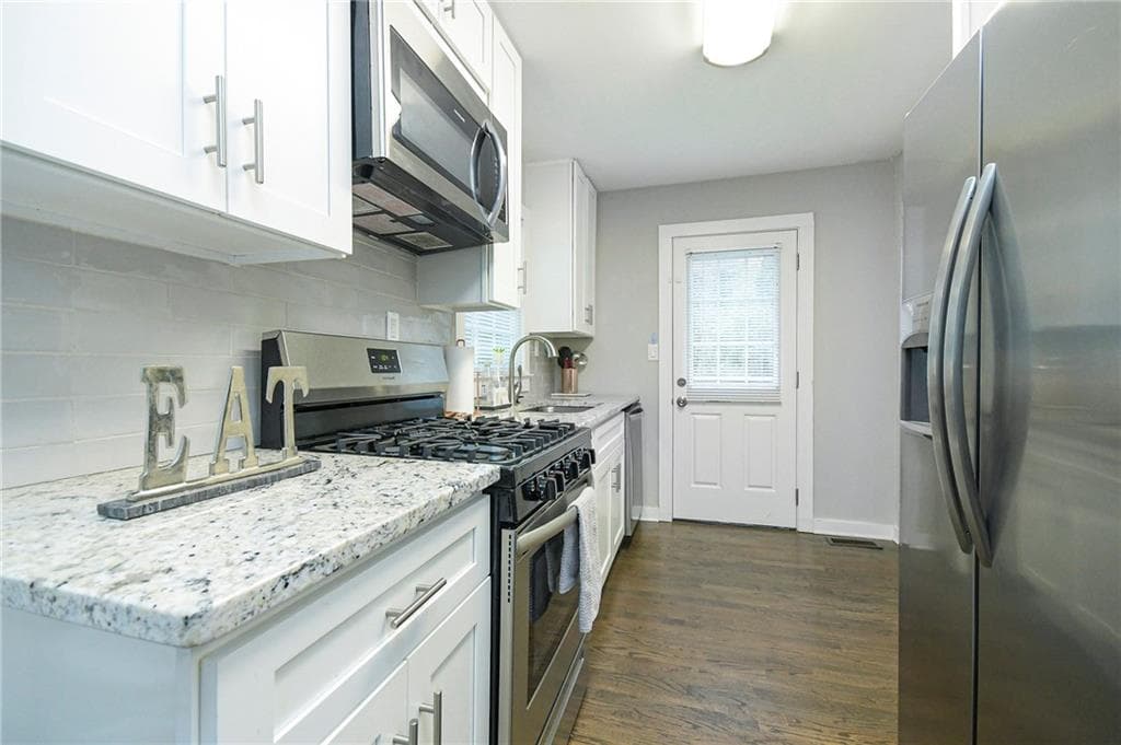 3 bedroom, 2 bathroom, 1,275 sq ft single family residence for rent at 1452 Akridge Street, Atlanta, GA 30314 for $2,300 a month — photo 7