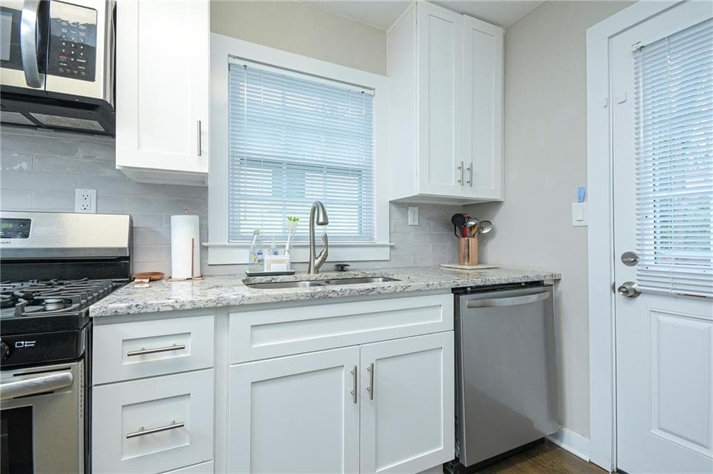 3 bedroom, 2 bathroom, 1,275 sq ft single family residence for rent at 1452 Akridge Street, Atlanta, GA 30314 for $2,300 a month — photo 8